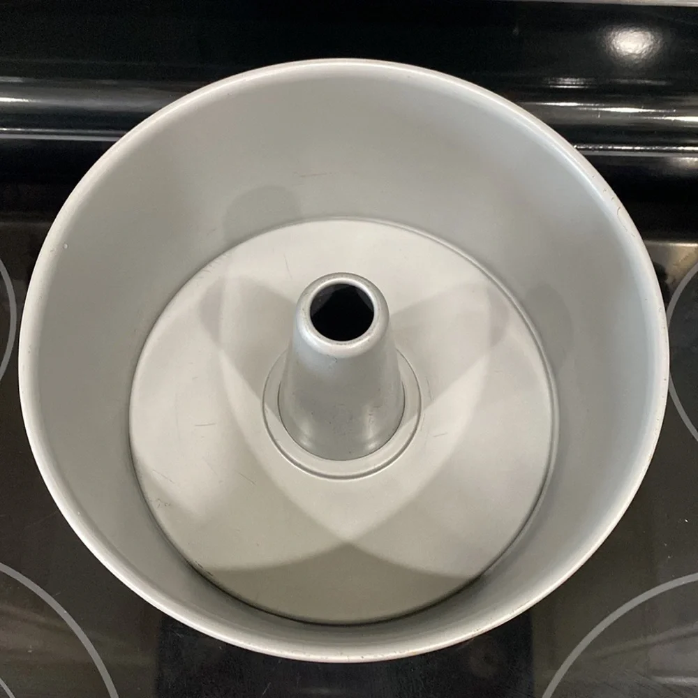 Silver Tone Preloved Angel Food/Tube Cake Pan - Nonstick Aluminum!